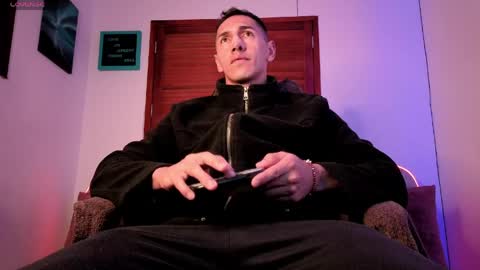  JOYLOPEZFIT online show from April 14, 2026, 11:49 am