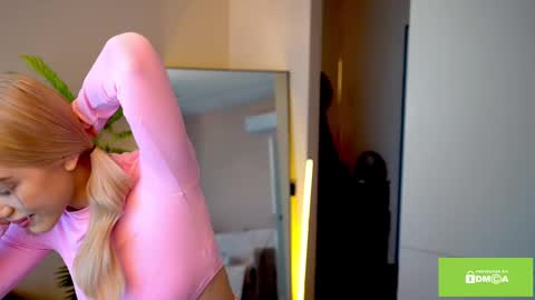 Snapshot of joybunny chatting on March 8, 2025, 8:22 am joybunny online show from March 8, 2025, 8:22 am