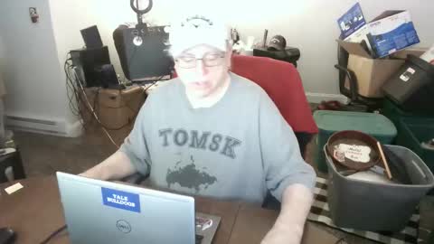 jpmel99 online show from May 7, 2026, 5:24 am