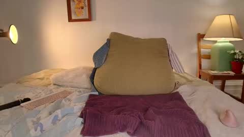 Jsmine  and sometimes Beaulooks online show from February 17, 2026, 11:33 pm