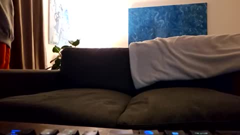 ju537705 online show from September 28, 2025, 8:03 pm