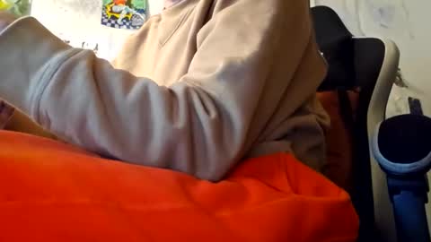 ju537705 online show from October 31, 2025, 8:48 am