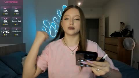 Julia and Julia online show from November 14, 2025, 1:32 pm