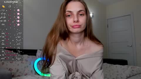 Snapshot of ju_lii chatting on May 16, 2026, 6:39 pm Julia and Julia online show from May 16, 2026, 6:39 pm