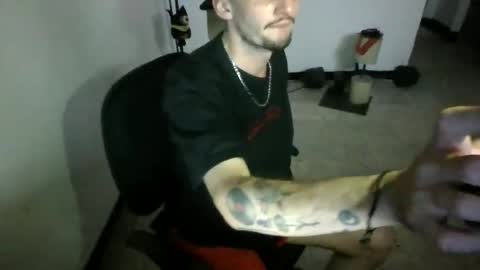 juan235665 online show from May 19, 2026, 1:56 am