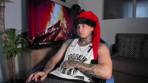 juan_alvarez18 online show from December 2, 2025, 1:44 am