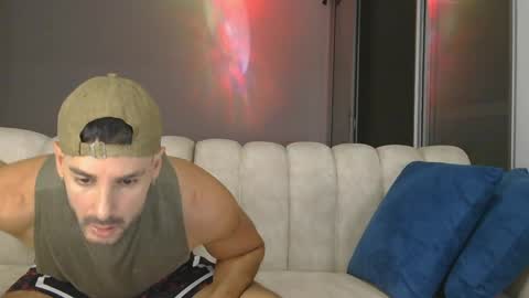 juan_axel_ online show from April 1, 2026, 2:56 am