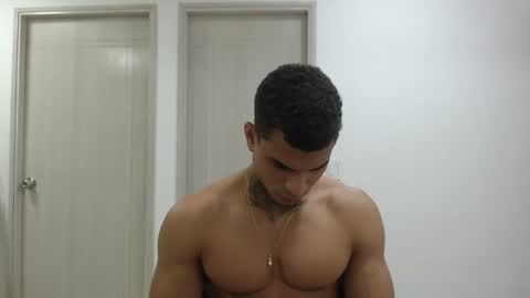 juan_gomez_1 online show from January 30, 2025, 11:22 am