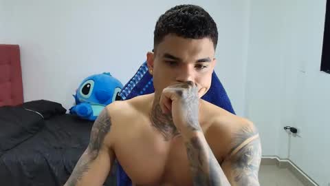 juan_gomez_1 online show from December 15, 2025, 12:26 am