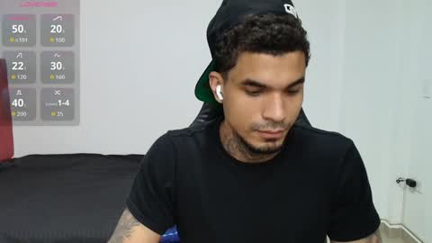 juan_gomez_1 online show from April 8, 2026, 8:58 am