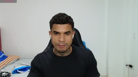 juan_gomez_1 online show from May 28, 2026, 11:35 pm