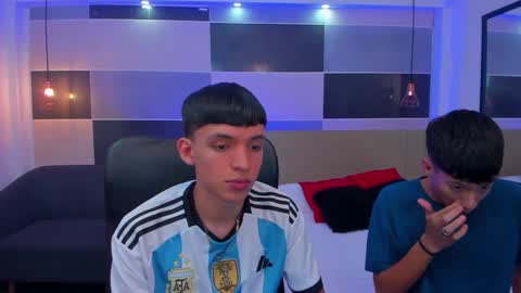 JuanSteven online show from February 19, 2025, 4:12 am