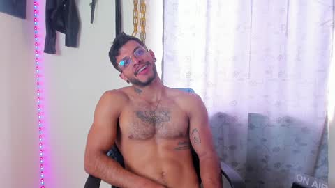 Juan Esteban online show from January 5, 2025, 5:20 pm