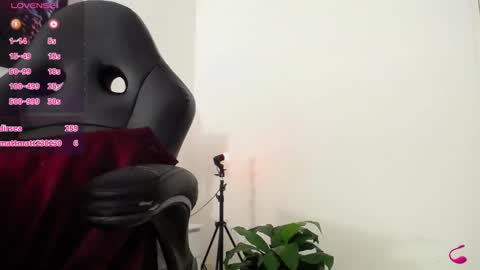 juancamilo66_ online show from February 3, 2025, 12:25 am