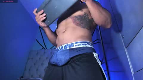 independent model online show from March 5, 2026, 6:26 pm