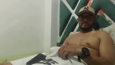 Snapshot of juanfe_style chatting on November 12, 2025, 2:45 am juanfe_style online show from November 12, 2025, 2:45 am