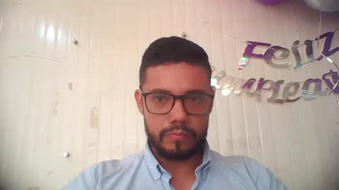 Snapshot of juanfe_style chatting on December 5, 2025, 4:36 pm juanfe_style online show from December 5, 2025, 4:36 pm