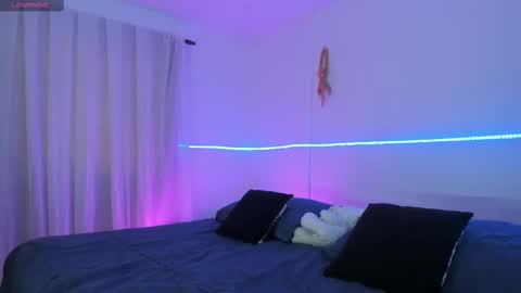 Blue online show from February 17, 2025, 4:37 pm