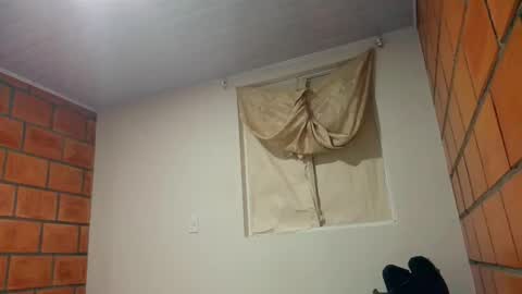 juankikplolol online show from October 5, 2025, 3:05 am