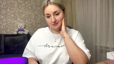 Snapshot of judevalenti chatting on October 14, 2025, 6:20 pm JudeValenti online show from October 14, 2025, 6:20 pm