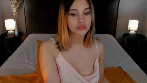 Angelica online show from February 17, 2025, 5:04 am