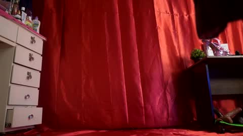 Sisi online show from October 30, 2025, 2:02 am