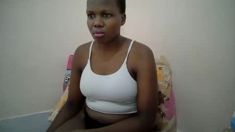 juicy_bella2 online show from September 17, 2025, 9:44 am