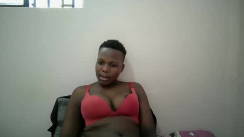 juicy_bella2 online show from September 26, 2025, 9:02 am