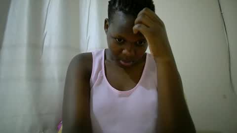 juicy_bella2 online show from October 16, 2025, 8:43 pm