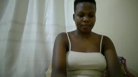 juicy_bella2 online show from October 20, 2025, 7:47 pm