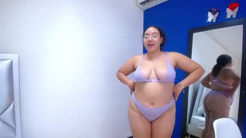 Snapshot of juicy_bignipples18 chatting on December 9, 2024, 4:26 pm juicy_bignipples18 online show from December 9, 2024, 4:26 pm