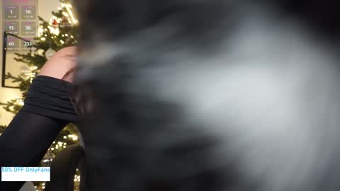    online show from December 14, 2025, 3:06 pm