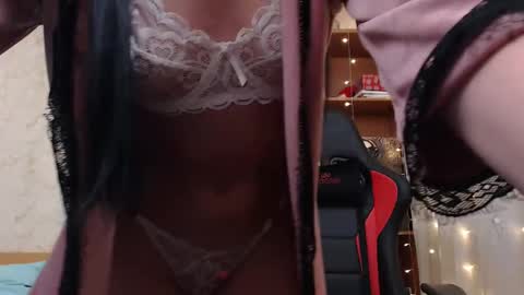 juicy_jesss online show from February 24, 2025, 7:41 pm