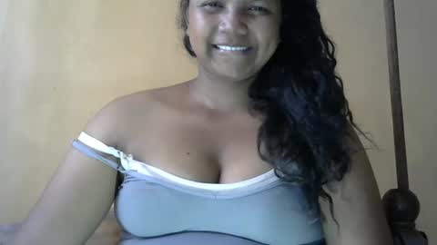 stellah online show from October 27, 2025, 11:03 am