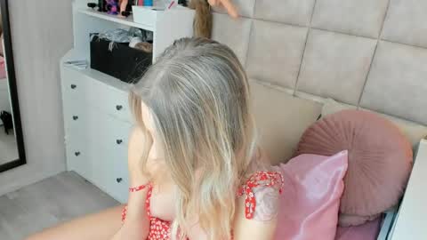 Tatjana online show from April 24, 2026, 7:55 am