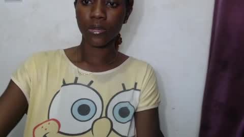 Snapshot of juicyberryx chatting on May 31, 2026, 3:30 pm queen online show from May 31, 2026, 3:30 pm