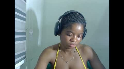 juicynpinkx online show from April 4, 2026, 11:13 pm