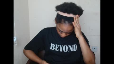 juicynwetx online show from March 12, 2025, 11:44 pm