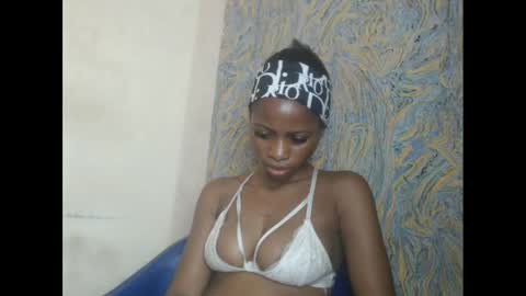 juicypiexx online show from February 18, 2025, 1:21 am