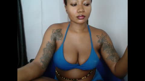 juicyxpink online show from September 16, 2025, 1:12 pm