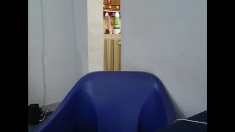 juicyxpink online show from September 18, 2025, 7:10 am