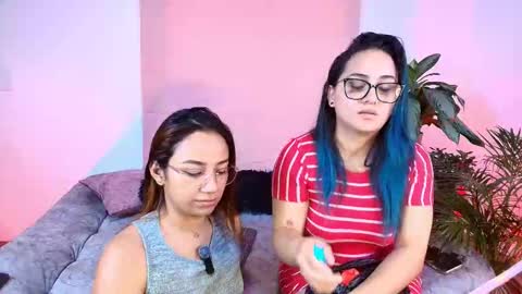 Jules and Gia online show from November 18, 2025, 6:01 pm