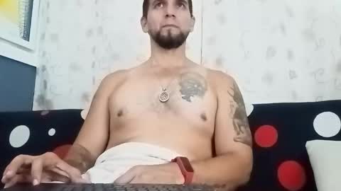 juleslake2 online show from November 19, 2025, 3:45 pm