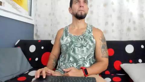 juleslake2 online show from November 20, 2025, 11:32 am