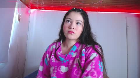 Snapshot of juli05star chatting on December 7, 2024, 12:13 pm Juliana online show from December 7, 2024, 12:13 pm