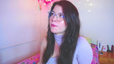 Snapshot of juli05star chatting on January 7, 2025, 1:38 am Juliana online show from January 7, 2025, 1:38 am