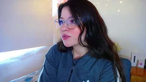 Snapshot of juli05star chatting on February 2, 2025, 3:17 pm Juliana online show from February 2, 2025, 3:17 pm