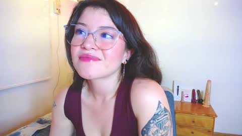 Snapshot of juli05star chatting on February 6, 2025, 1:49 am Juliana online show from February 6, 2025, 1:49 am