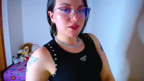 Snapshot of juli05star chatting on October 5, 2025, 1:15 am Juliana online show from October 5, 2025, 1:15 am