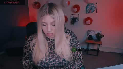 juli kisss online show from February 21, 2025, 9:34 am